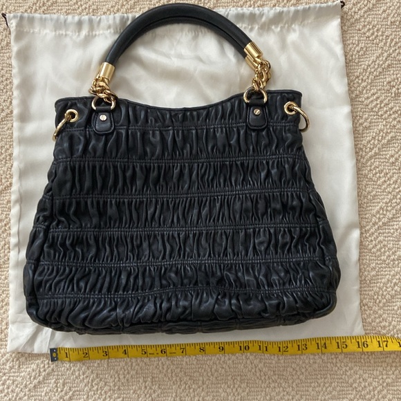 MICHAEL KORS BLACK QUILTED BAG! - Picture 4 of 10